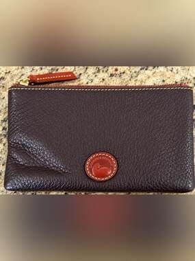 Dooney & Bourke Brown Pebbled Leather Zip ID Coin Pouch Wallet Clutch